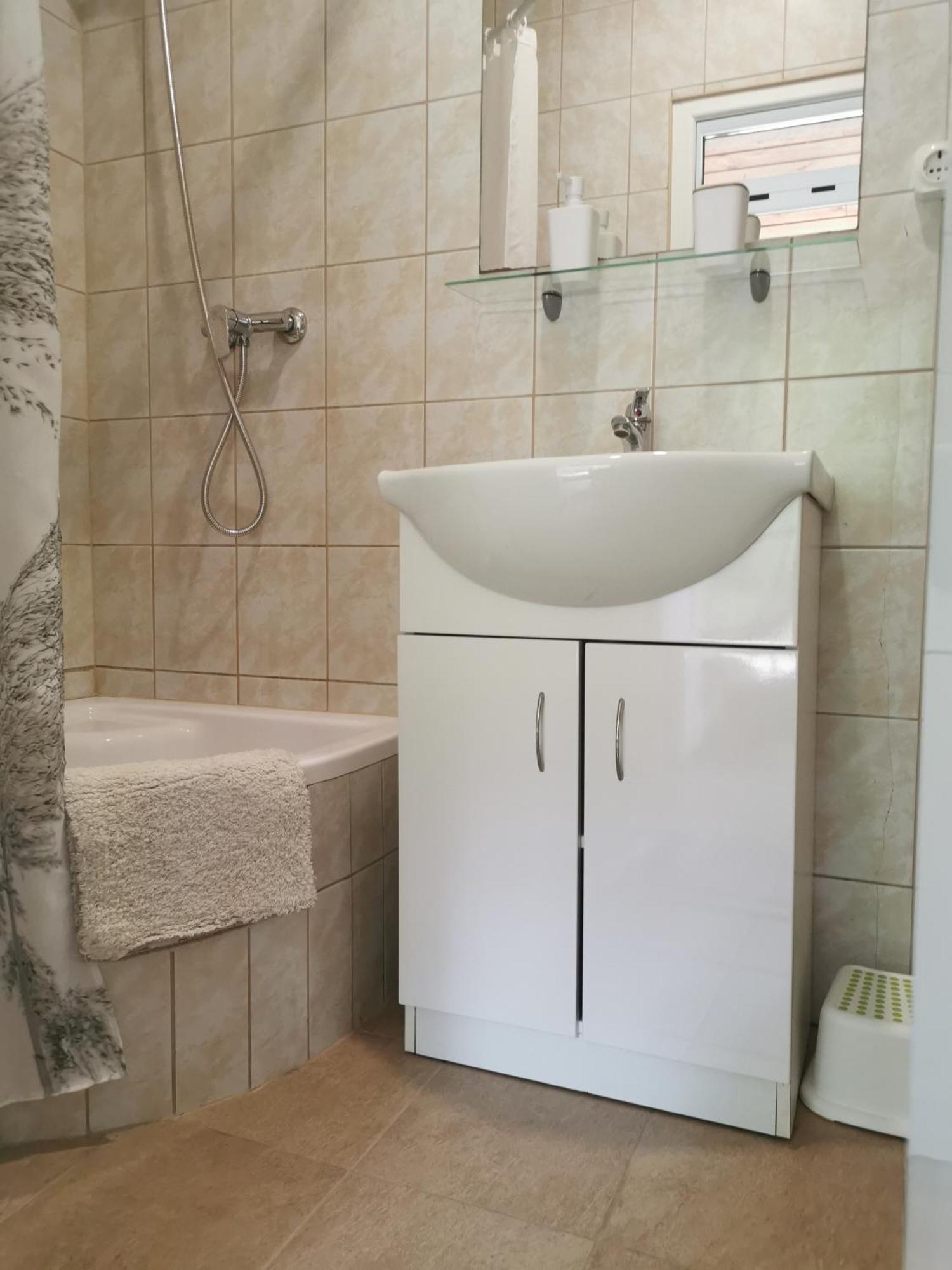 Gidran Major Hotel Ujlengyel Bagian luar foto